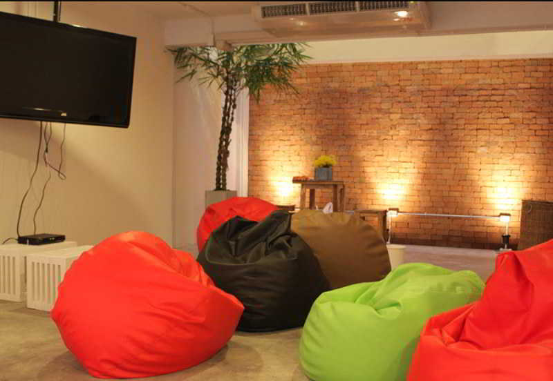 Hq Hostel Silom Bangkok Luaran gambar